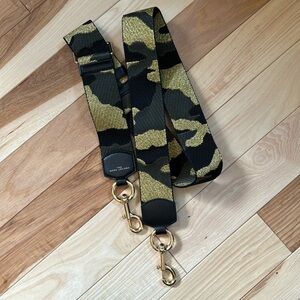 Marc Jacobs Snapshot strap
